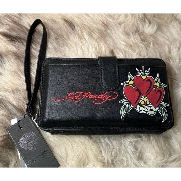 NWT Ed Hardy Bifold Zip Around Wristlet - Triple Hearts - Picture 1 of 4